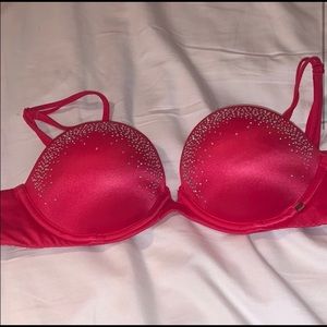 Red hot VS bra!